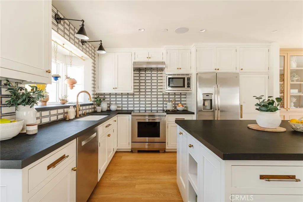 Additional image 13 of 429 20th Street, Manhattan Beach, CA 90266
