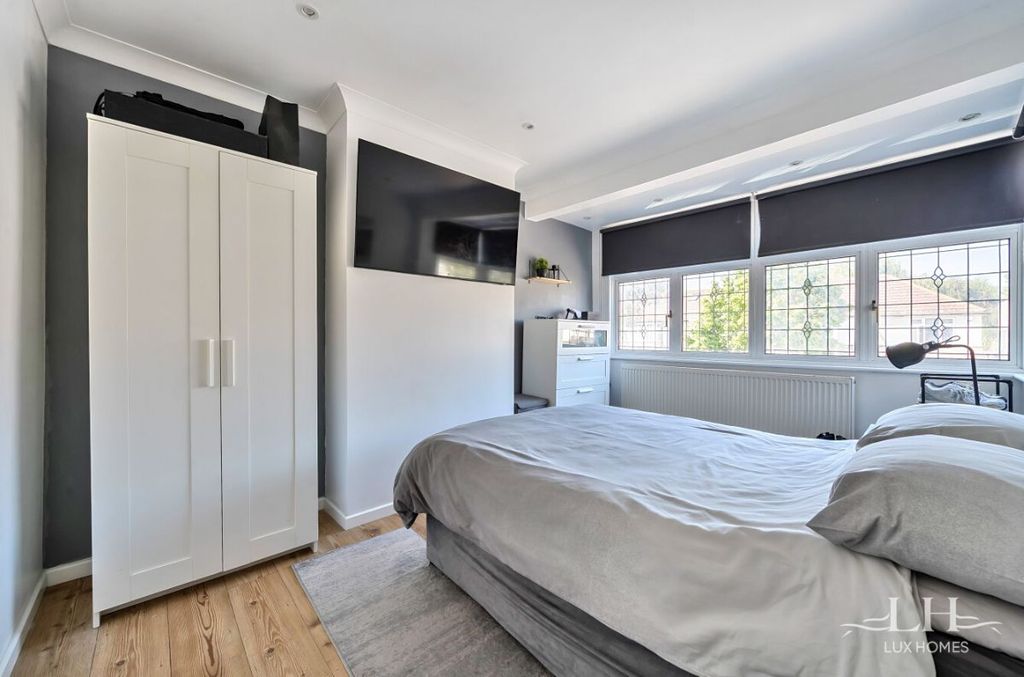 Additional image 13 of 4 bed end terrace house for saleMilton Avenue, Hornchurch RM12