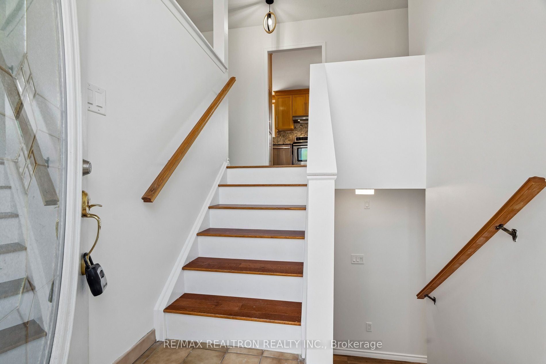 Additional image 3 of 991 Cardinal Court, Oshawa, ON, L1G 6Y4
