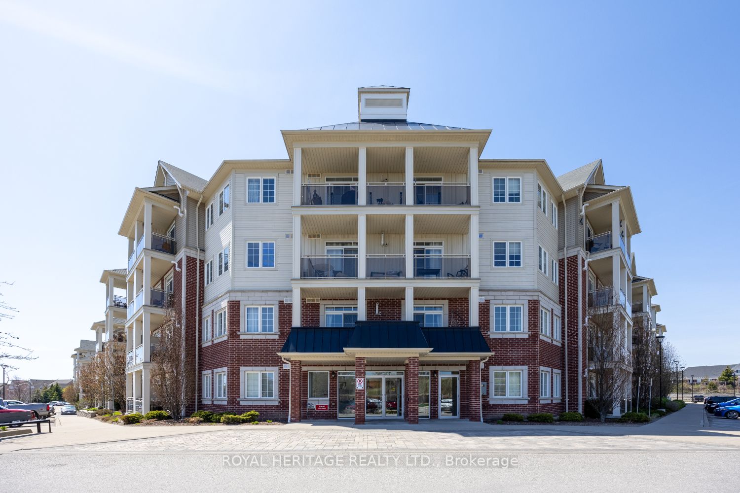 220-80 Aspen Springs Drive, Clarington, ON, L1C 0V4