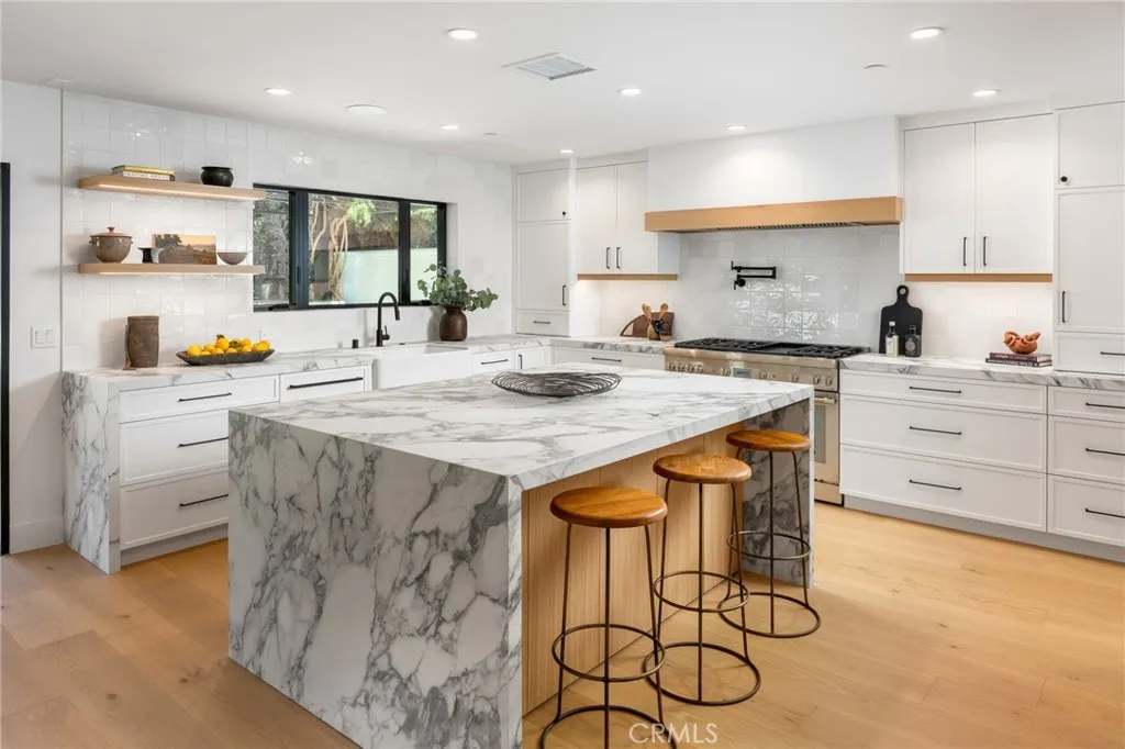 Additional image 6 of 3024 Country Club Dr, Costa Mesa, CA 92626