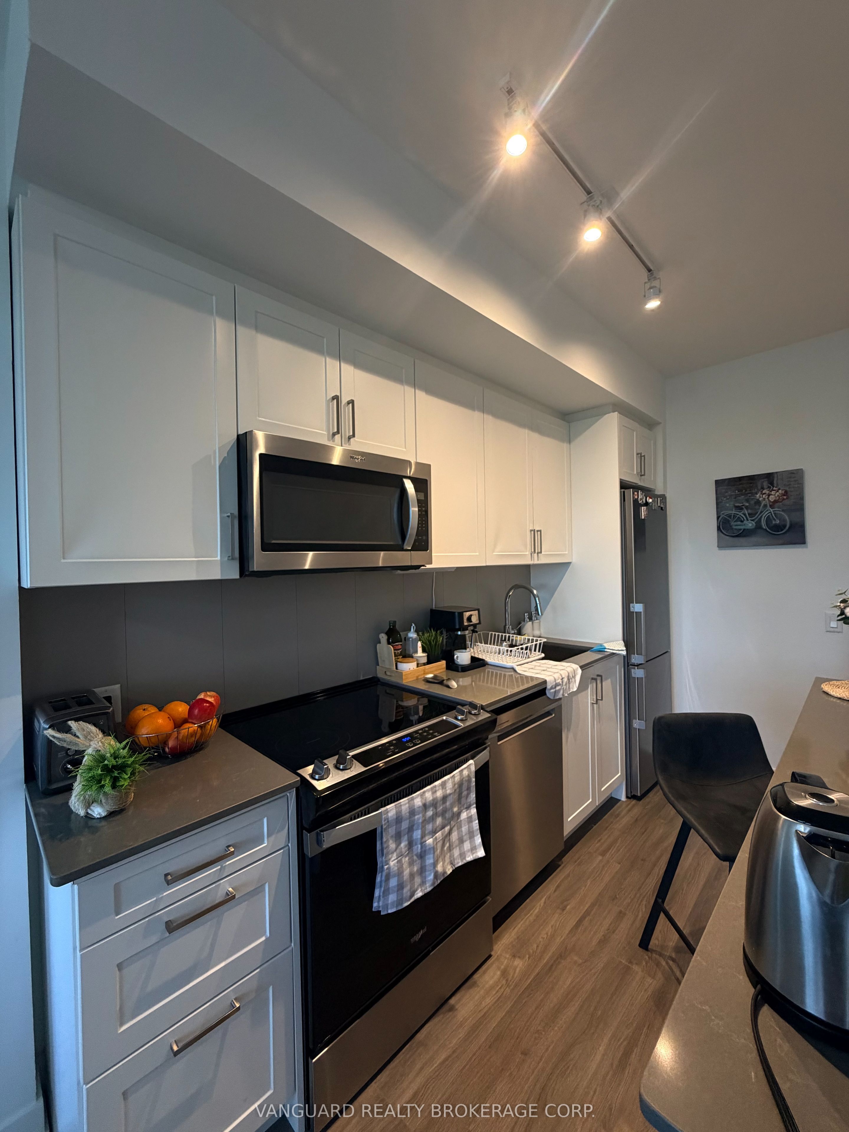 Additional image 6 of 425-681 Yonge Street, Barrie, ON, L4N 4E8