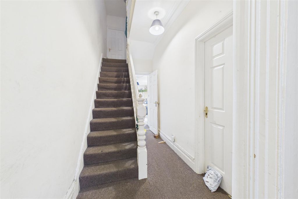 Additional image 13 of 7 bed terraced house for saleGloucester Road, Horfield, Bristol BS7