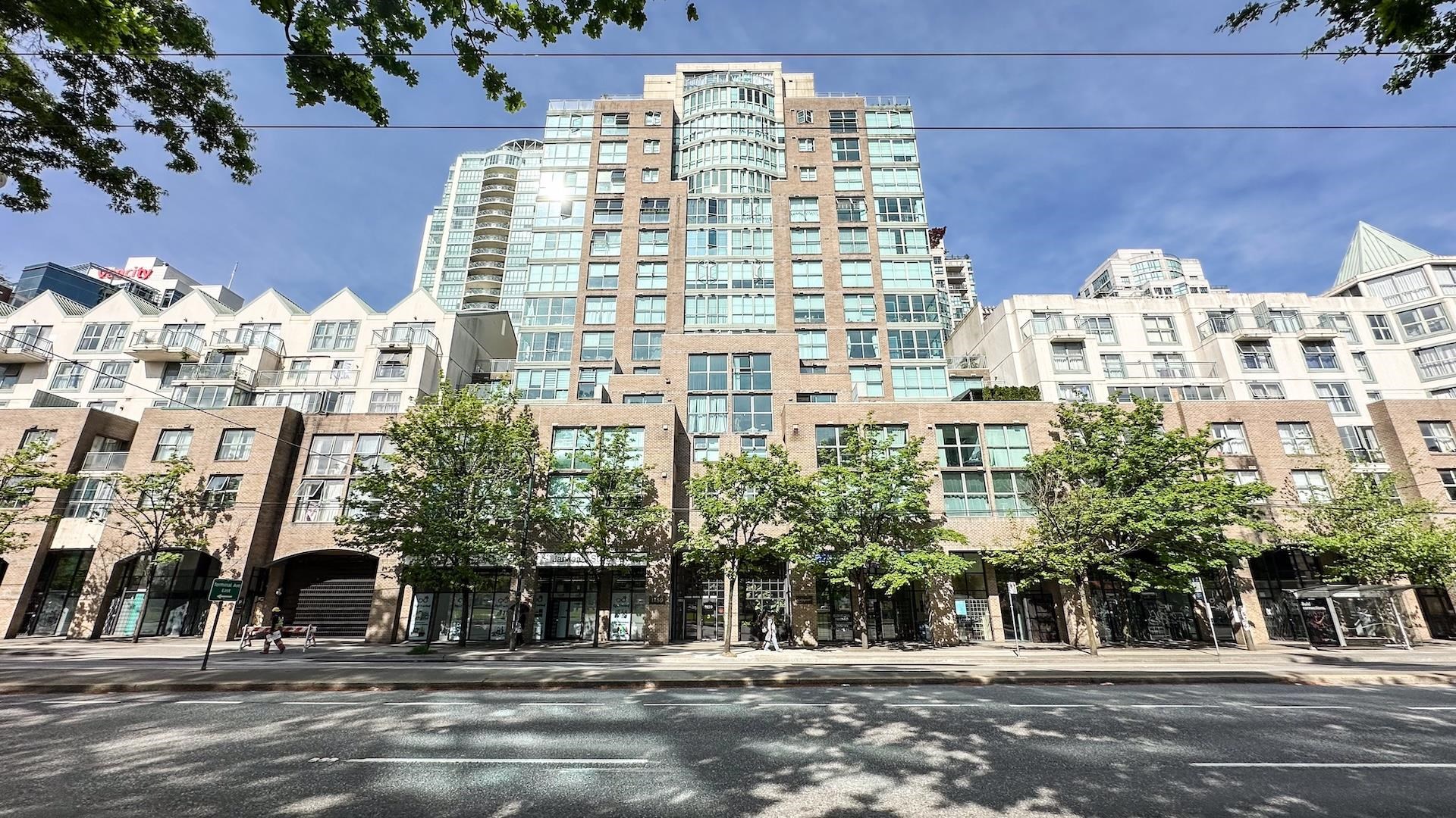 401-1159 Main Street, Vancouver, BC, V6A 4B6