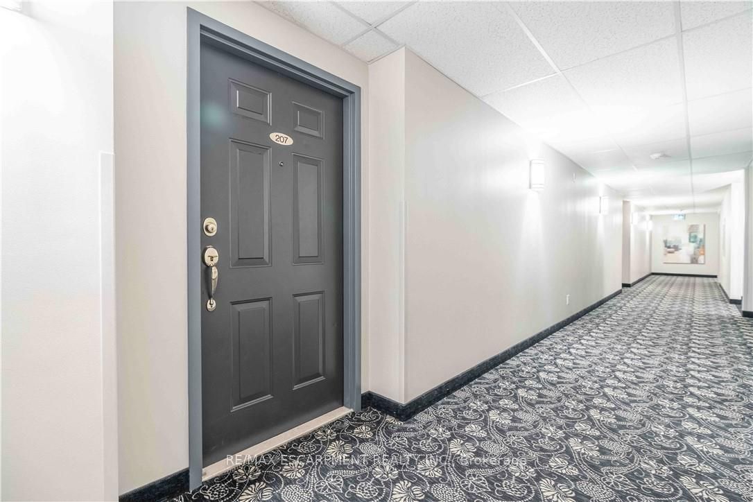 Additional image 3 of 207-980 Golf Links Road, Hamilton, ON, L9K 1J8