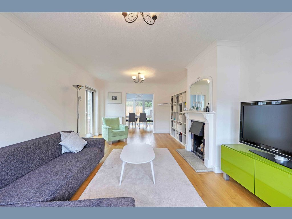 Additional image 5 of 4 bed detached house for saleThames Close, Bourne End SL8
