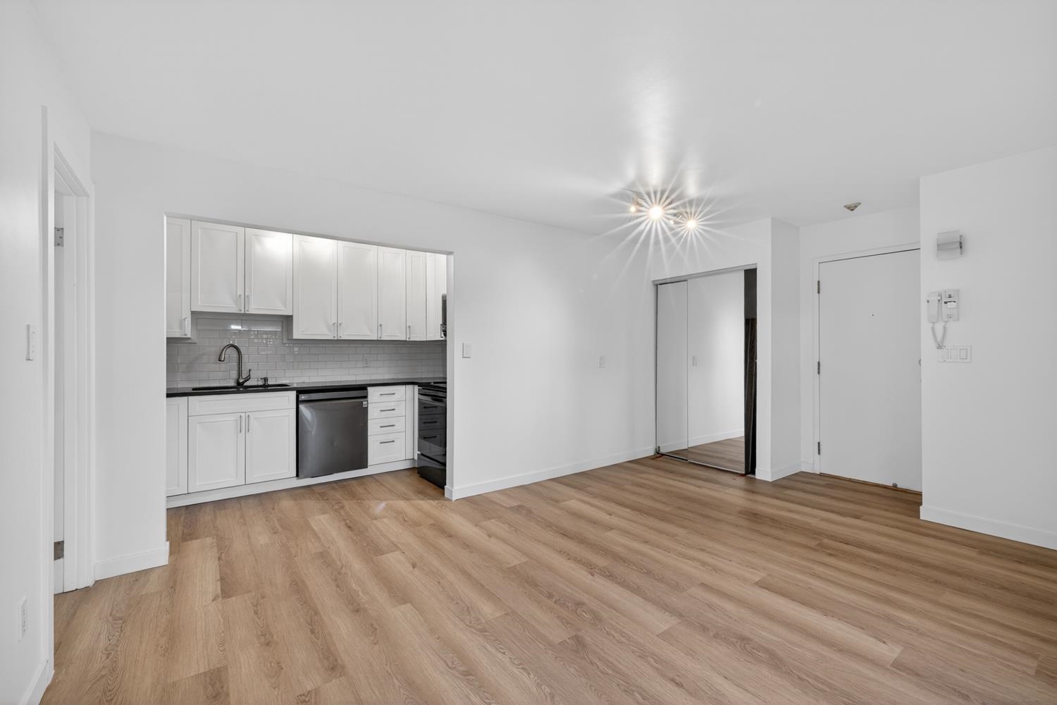 Additional image 4 of 101-8645 Osler Street, Vancouver, BC, V6P 4E6