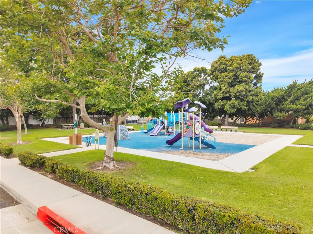 Additional image 115 of 307 Kansas Street Unit A, El Segundo, CA 90245