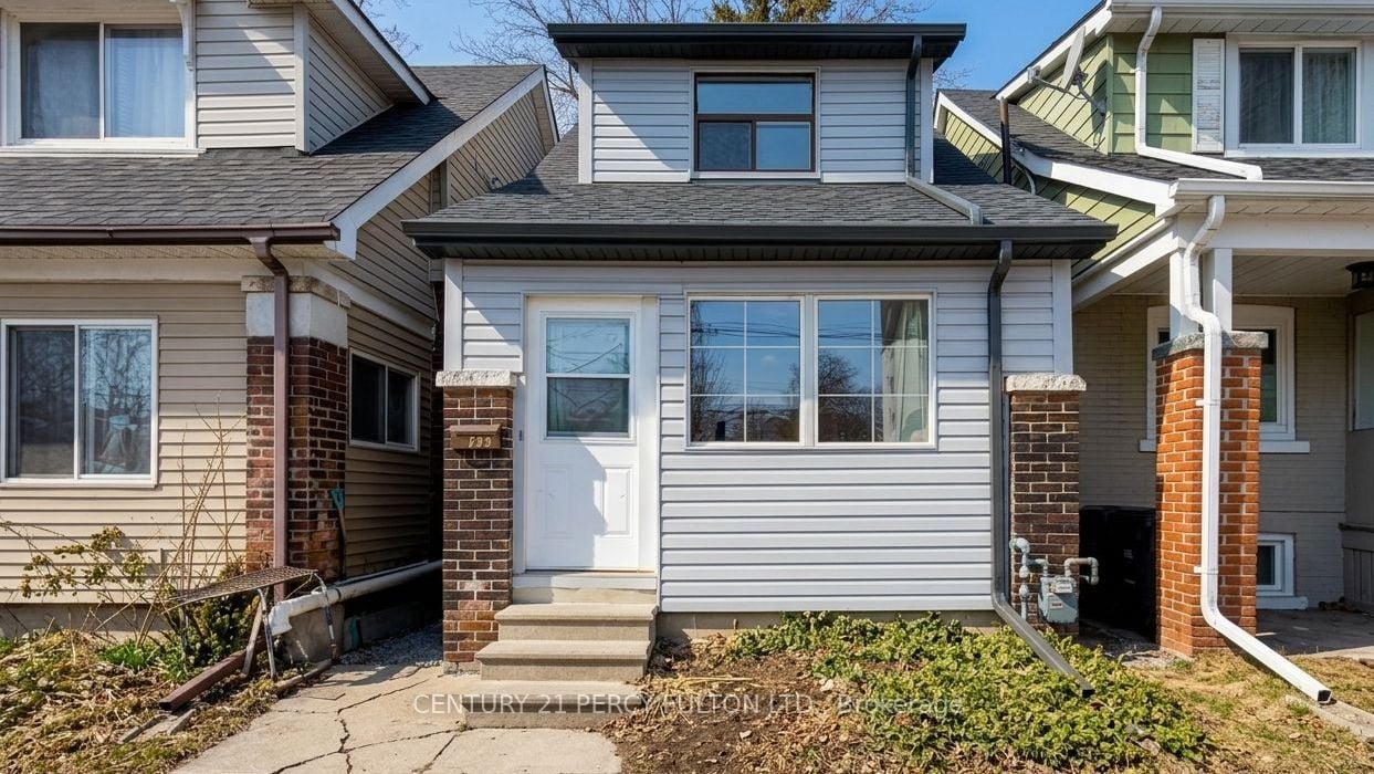 366 Coxwell Avenue, Toronto, ON, M4L 3B7