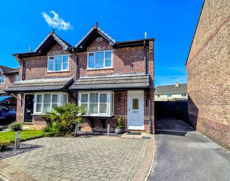 Swallows End, Plymstock PL9