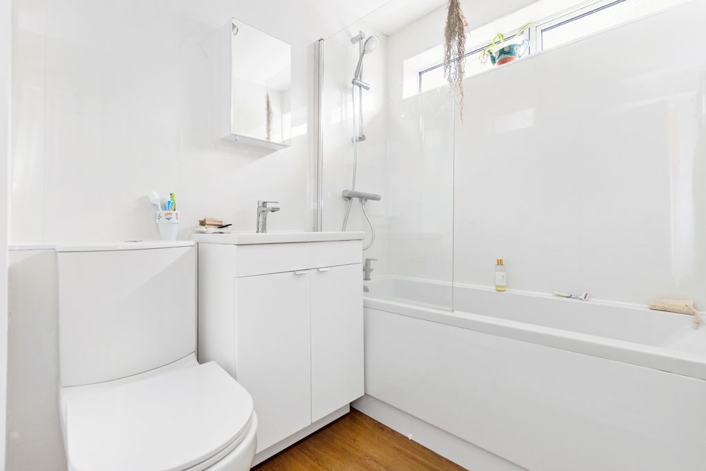 Additional image 11 of 2 bed flat for sale125 Belsyde Court, Linlithgow EH49