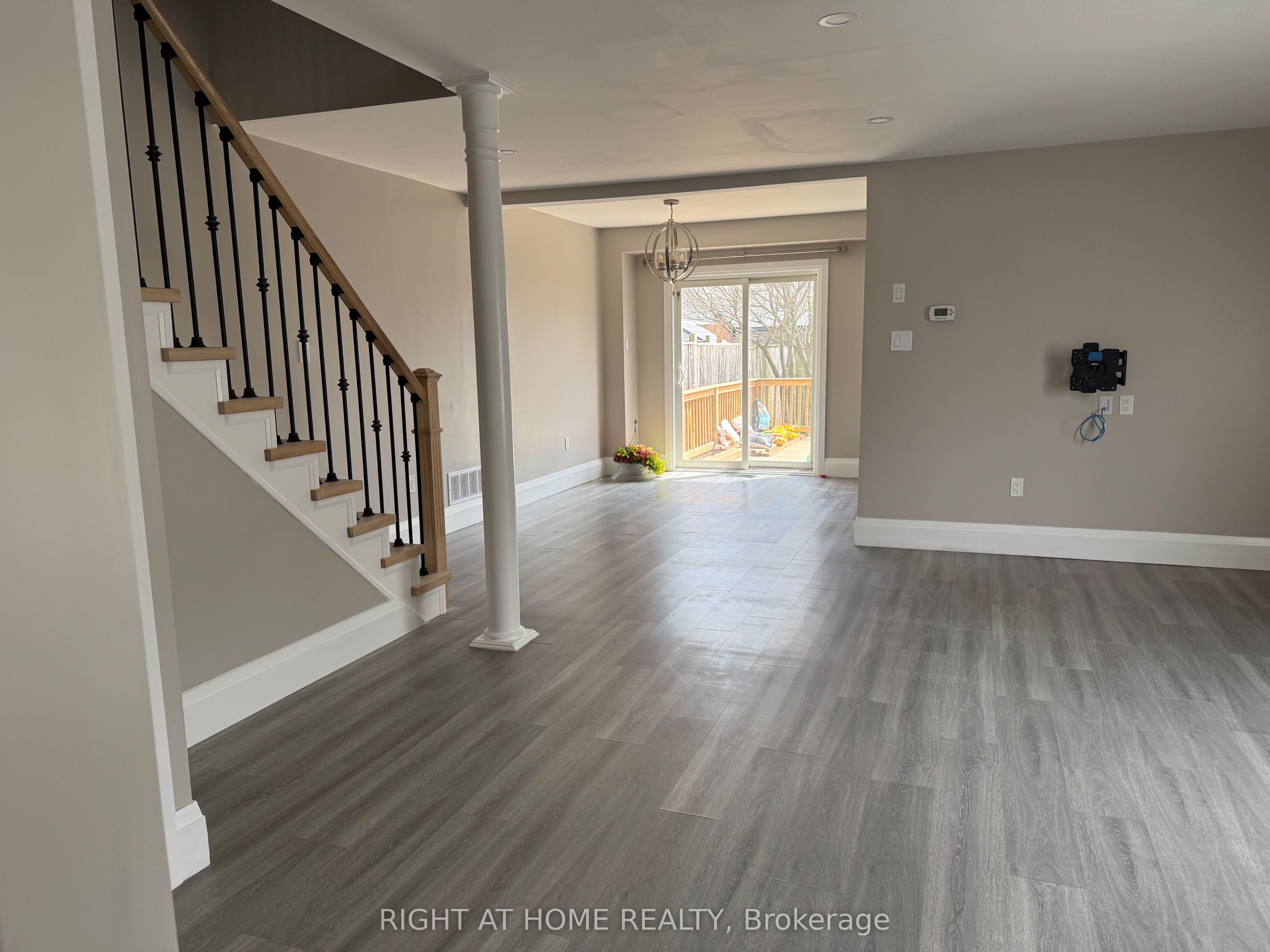 32 Toscana Drive, Whitby, ON, L1R 3N6 photo 2