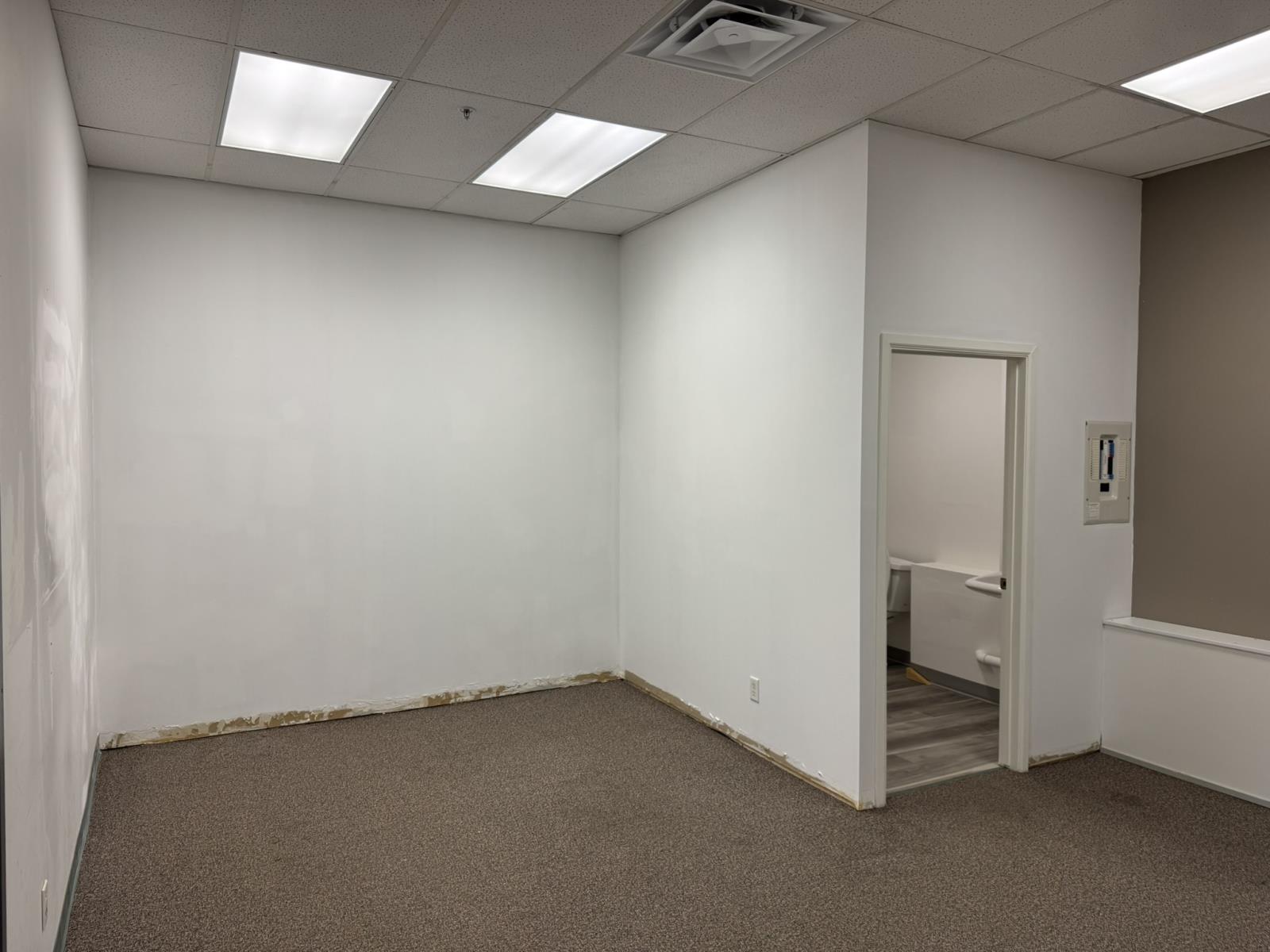 Additional image 4 of 100,-4910 50 Avenue, Cold Lake, AB, T9M0G1
