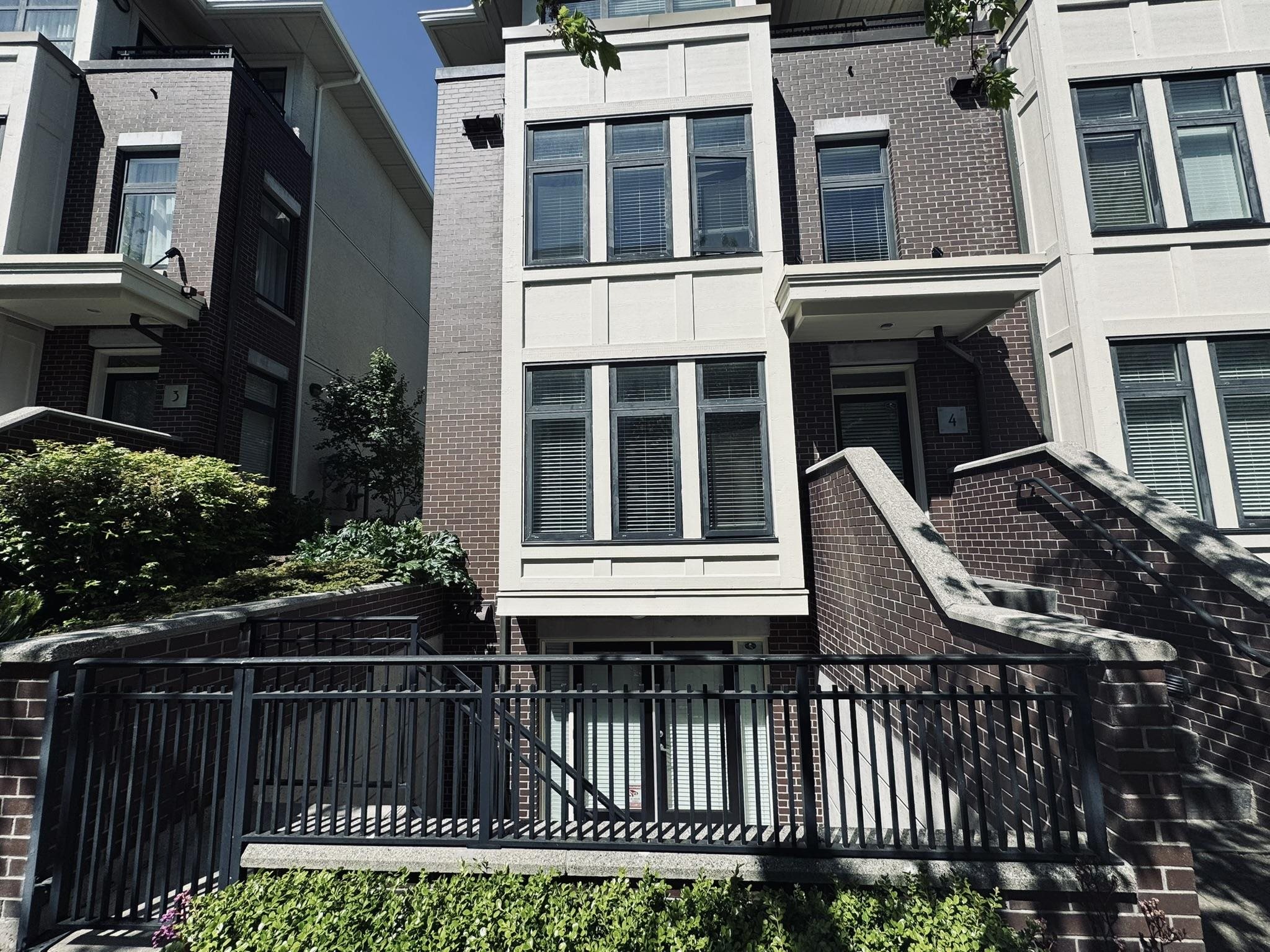 4-5879 Gray Ave , Vancouver, BC, V6S 0A9