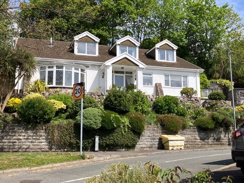 6 The Dell, Killay, Swansea SA2