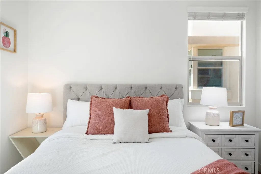 Additional image 31 of 131 Newall, Irvine, CA 92618