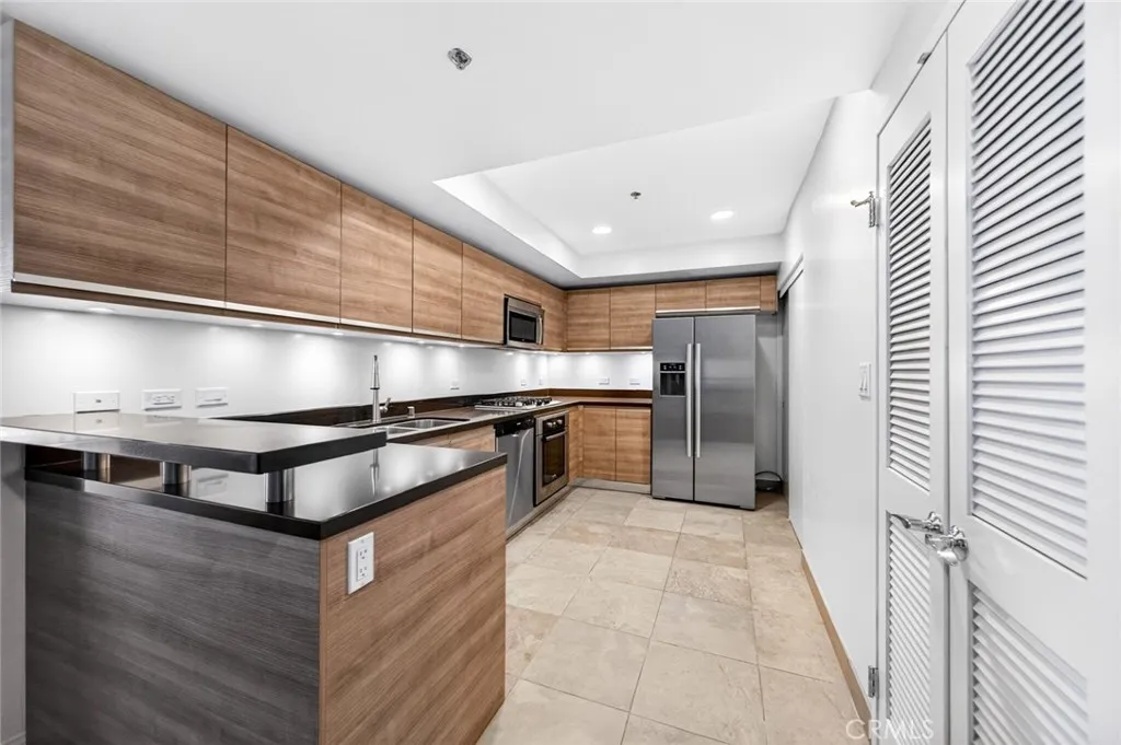 Additional image 7 of 3785 Wilshire Boulevard Unit 1006, Los Angeles, CA 90010