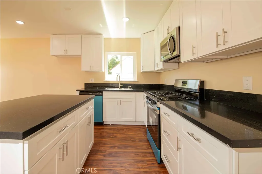 Additional image 126 of 7630 Minstrel Ave, Canoga Park, CA 91304