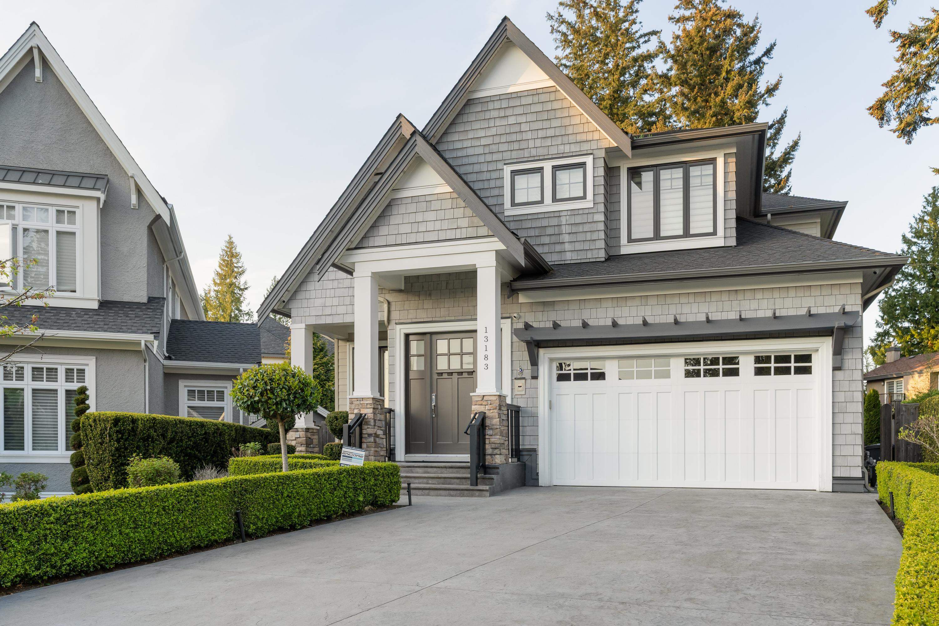 13183 19a Avenue, Surrey, BC, V4A 9M9