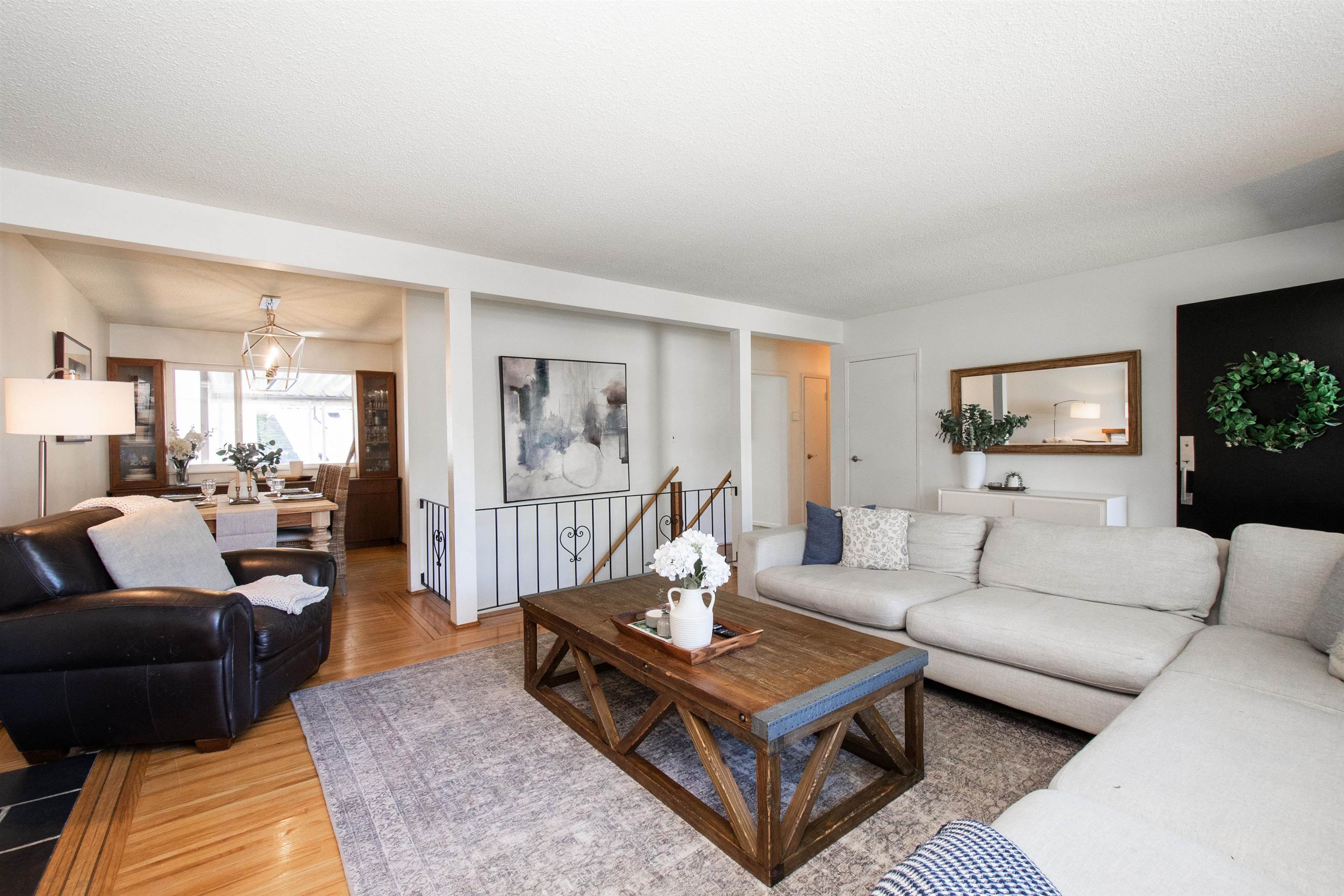 Additional image 4 of 361 19th Street W, North Vancouver, BC, V7M 1X7
