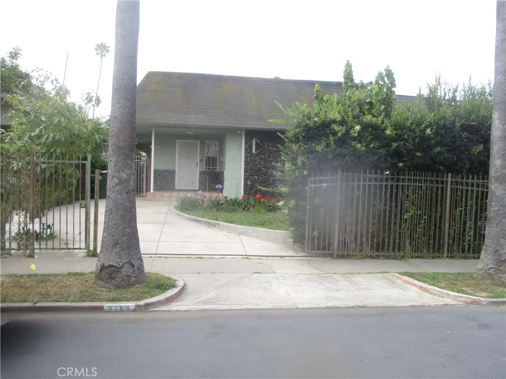 Additional image 6 of 2384 W 30th St, Los Angeles, CA 90018