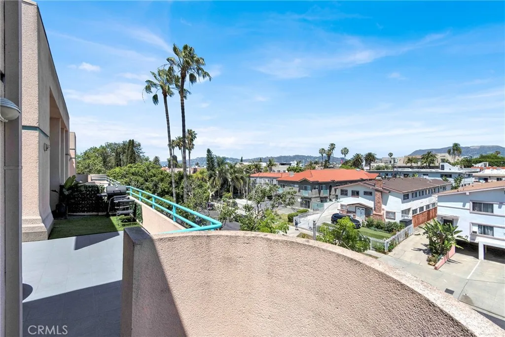 Additional image 61 of 4830 Elmwood Avenue Unit 302, Los Angeles, CA 90004