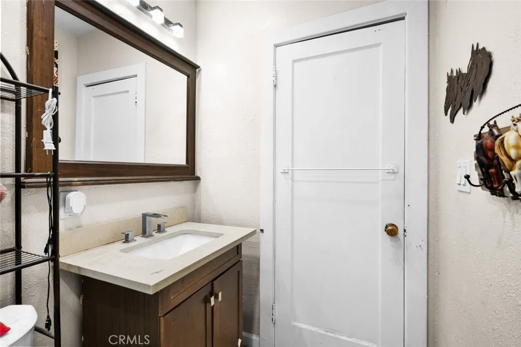 Additional image 84 of 244 N 10th St, Santa Paula, CA 93060