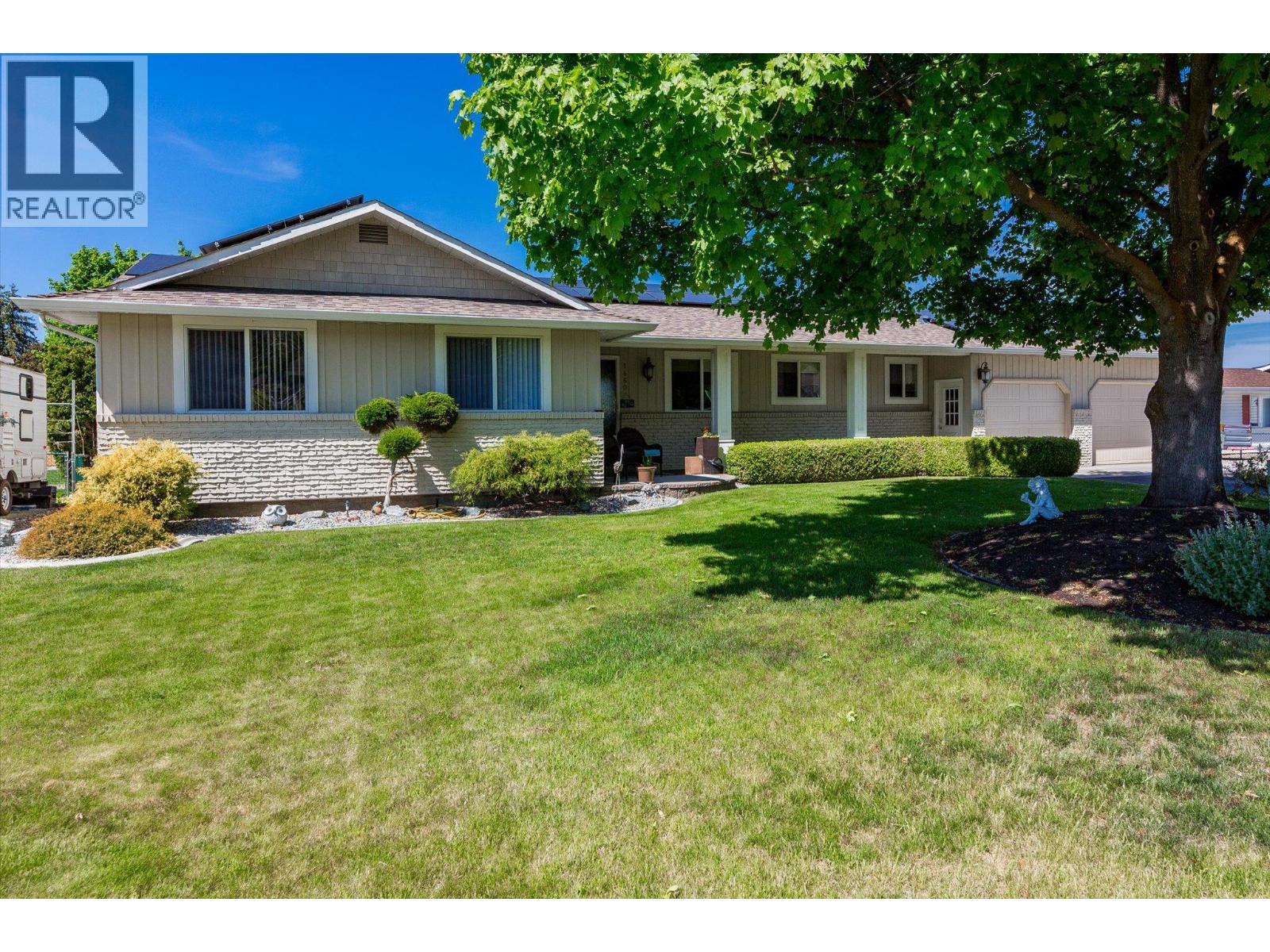 1460 Oakridge Road, Kelowna, BC, V1W3A8