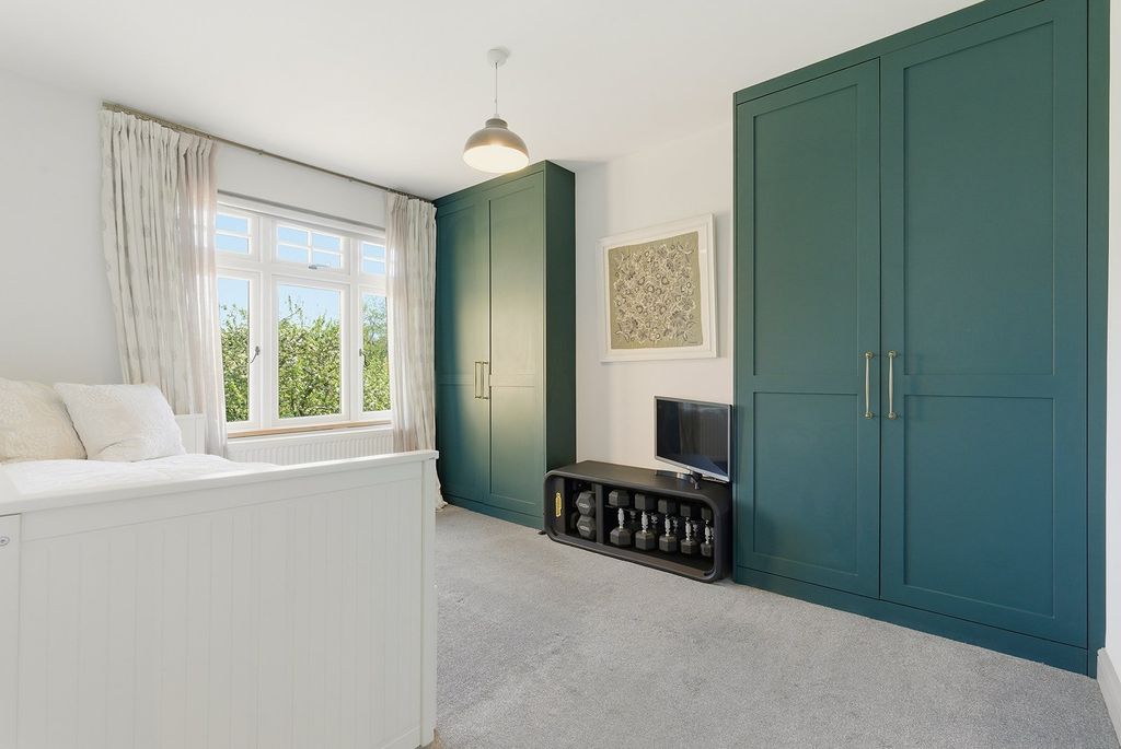 Additional image 15 of 4 bed semi-detached house for saleSt. Johns Road, Penn, Buckinghamshire HP10