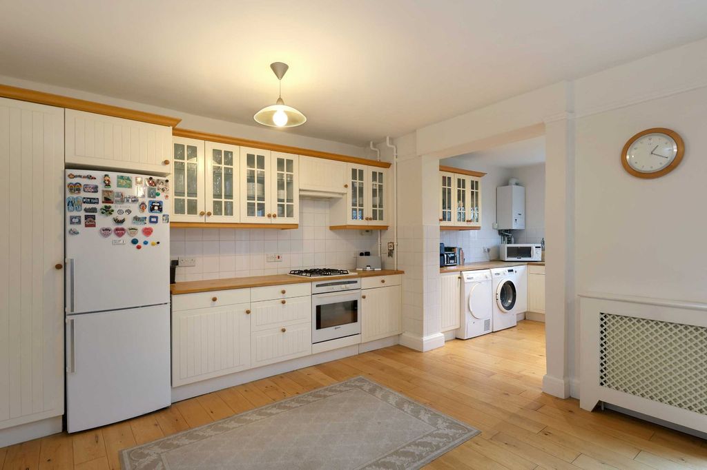 Additional image 5 of 4 bed country house for saleColeshill Lane, Winchmore Hill, Amersham, Buckinghamshire HP7