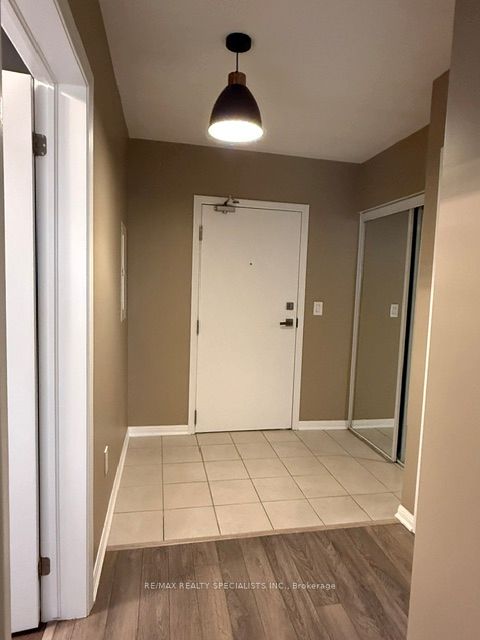 203-70 Baycliffe Crescent, Brampton, ON, L7A 0Z5 photo 4