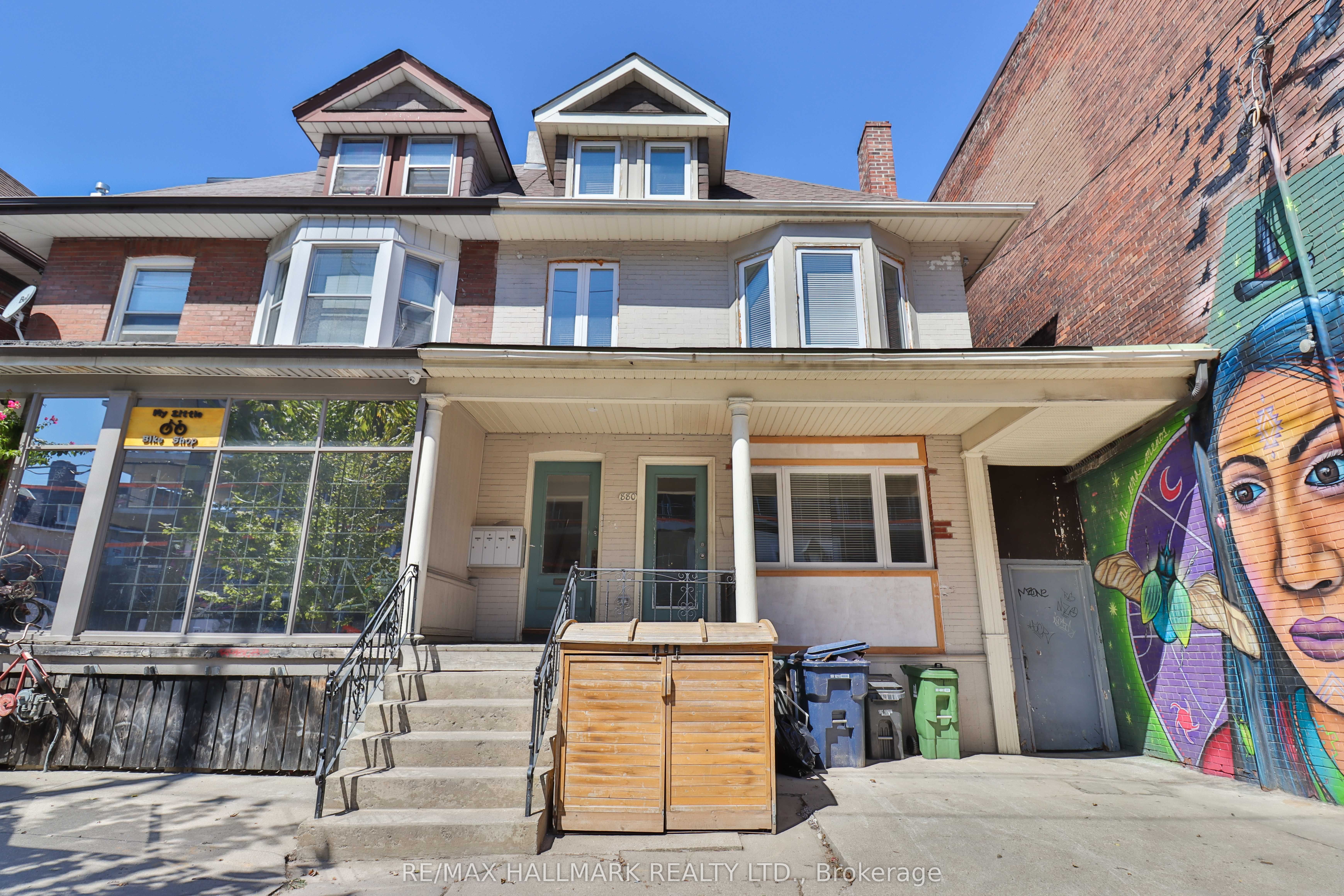 Bsmt-880 College Street, Toronto, ON, M6H 1A3