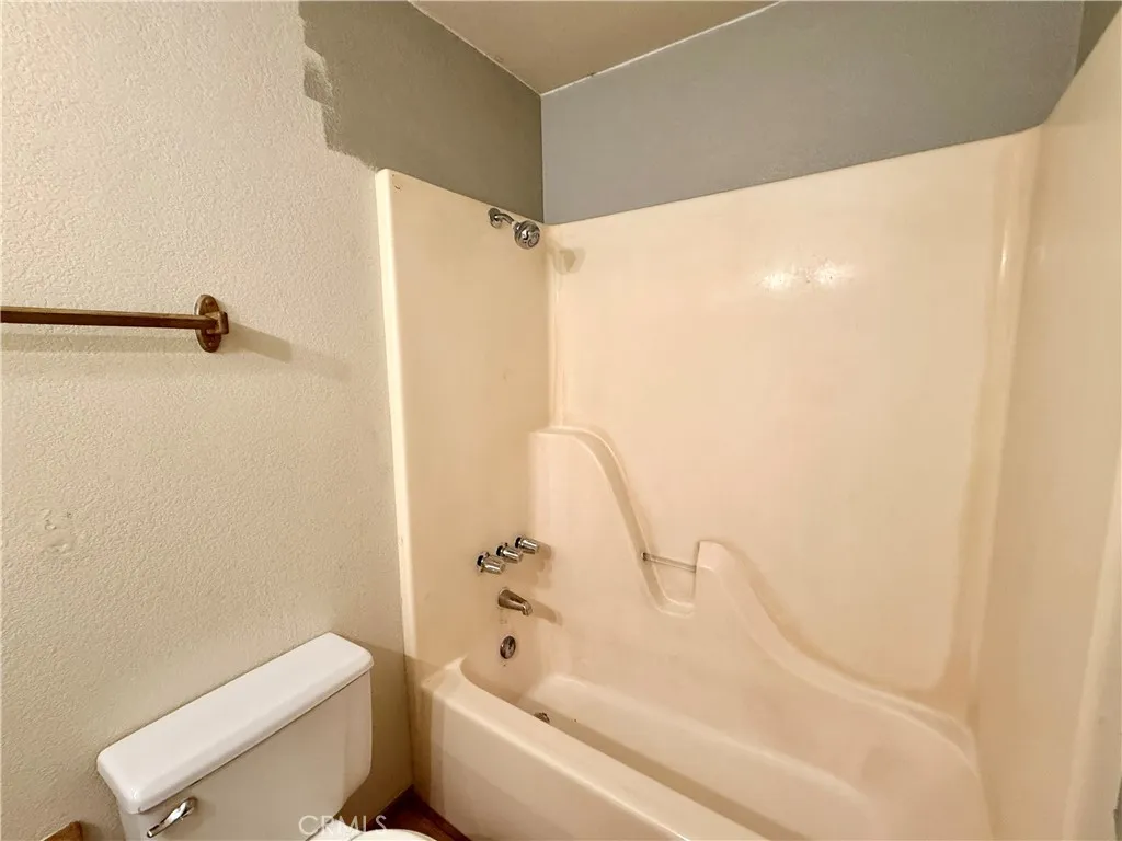 Additional image 39 of 557 5th St, Willows, CA 95988