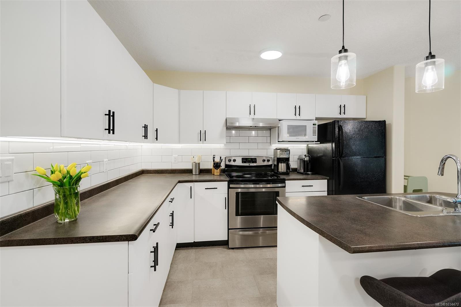206-893 Hockley Avenue, Langford, BC, V9B 2V8 photo 5