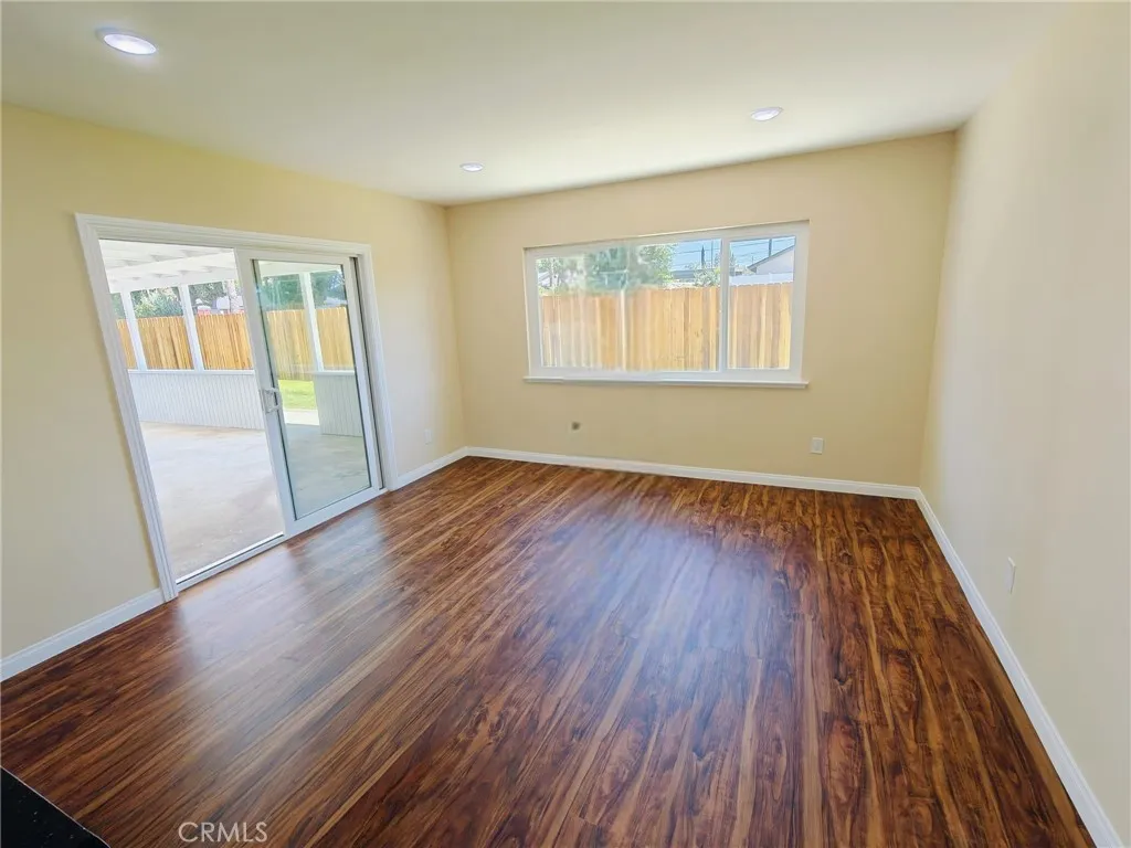 Additional image 100 of 7630 Minstrel Ave, Canoga Park, CA 91304