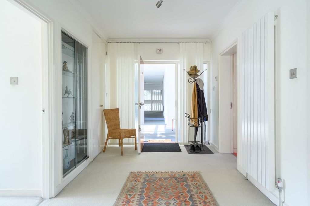 Additional image 12 of 2 bed flat for saleSt Georges Road, Weybridge KT13