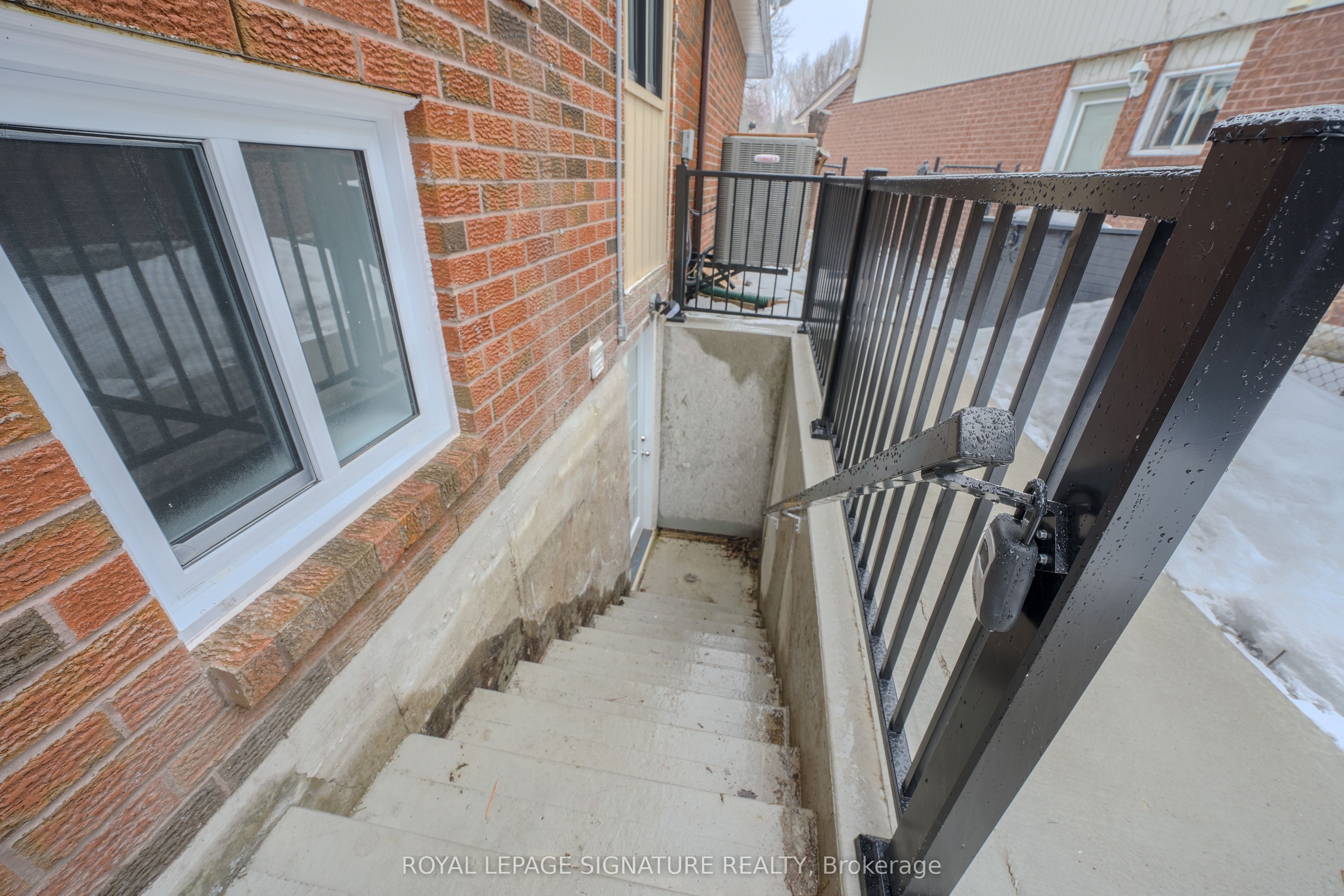 Additional image 2 of (Lower)-2111 Lynn Heights Drive, Pickering, ON, L1X 2S1