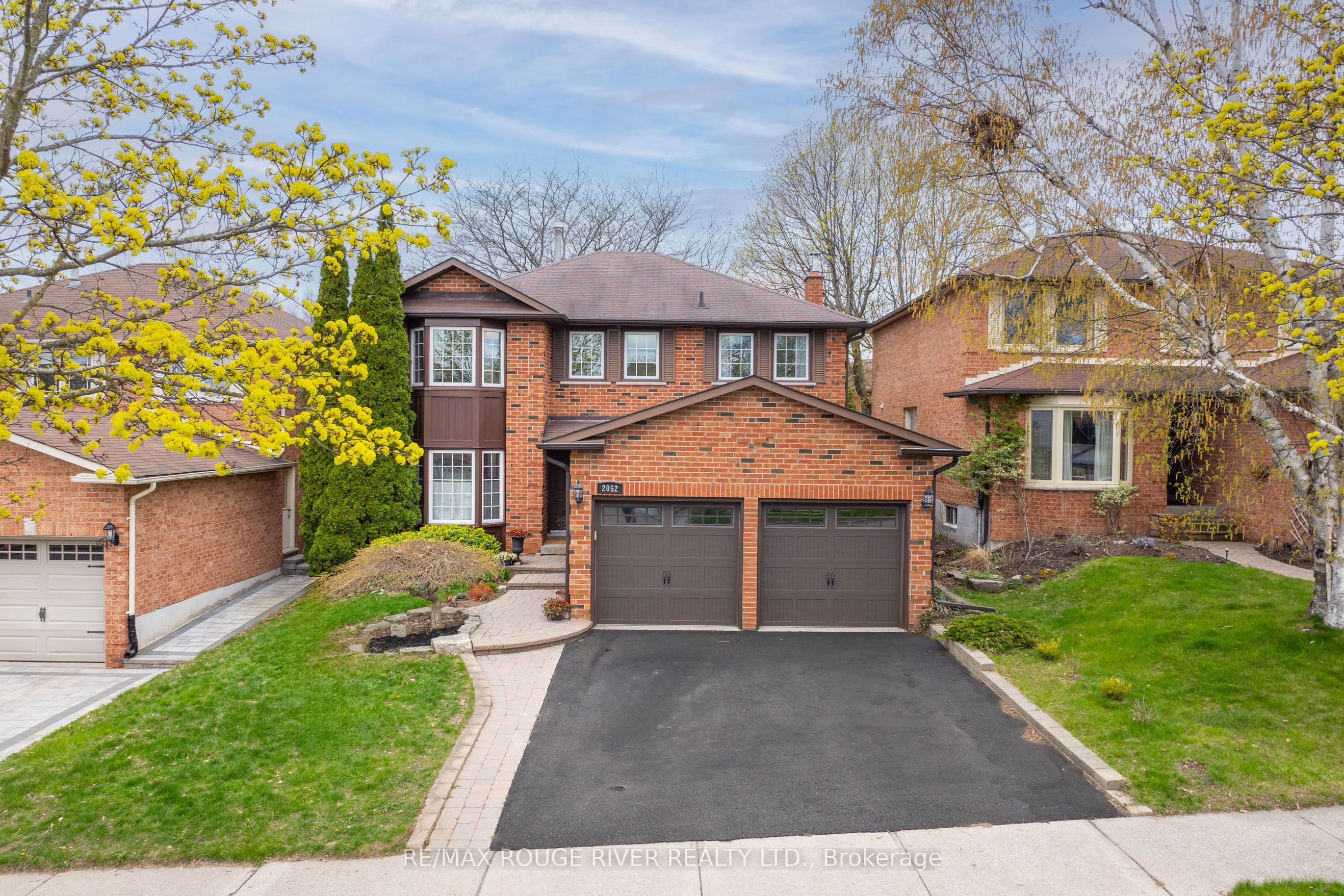 2052 Lynn Heights Drive, Pickering, ON, L1X 1N8