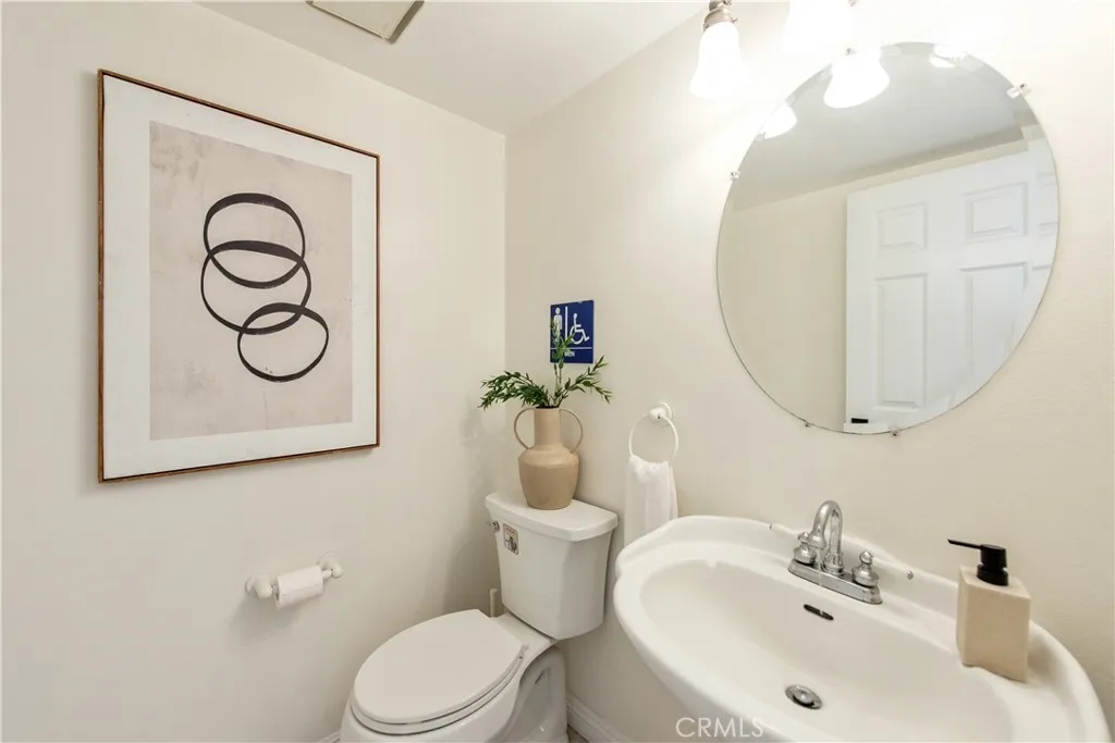 Additional image 28 of 19 Alabaster, Irvine, CA 92614