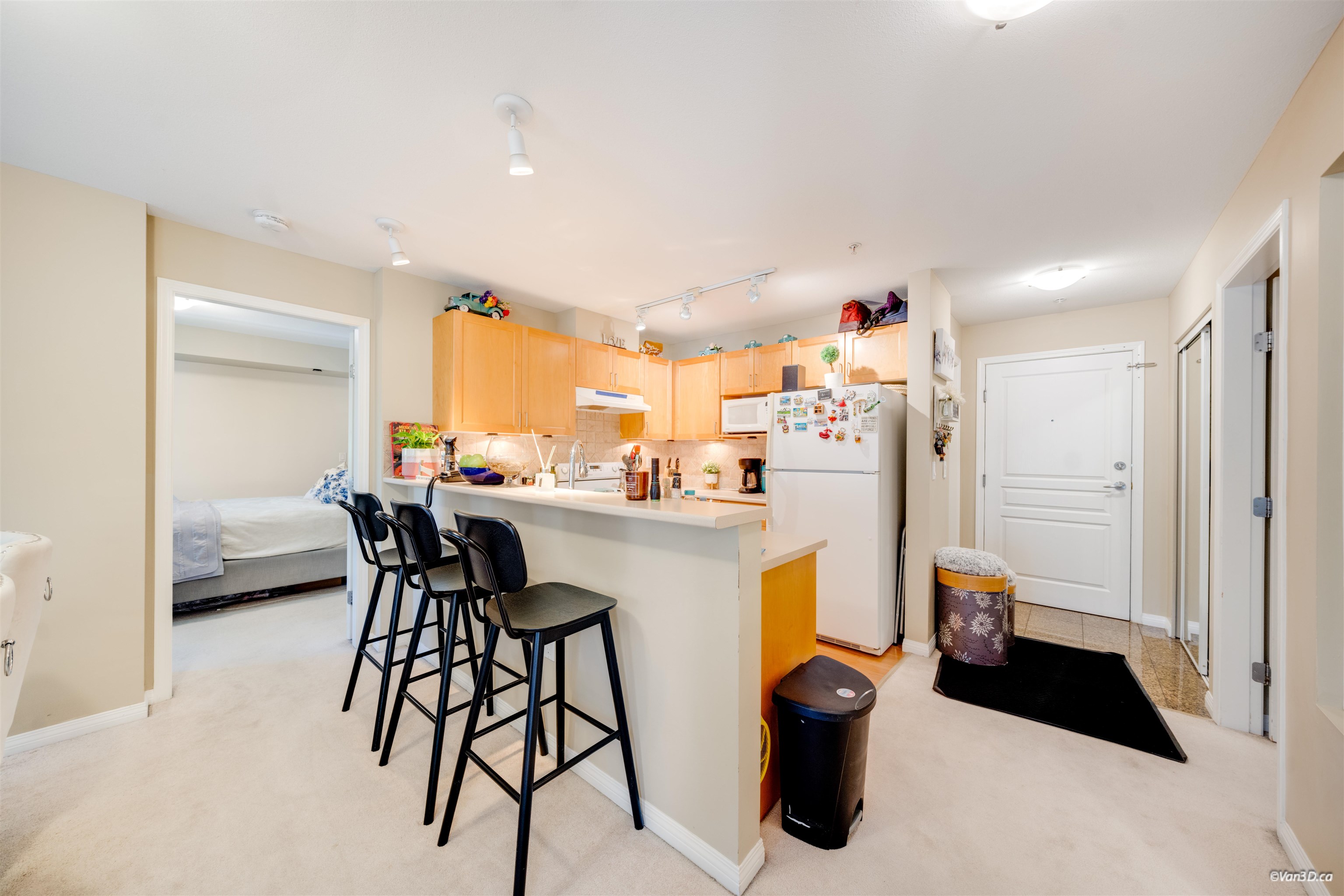 Additional image 6 of 305-2167 152 Street, Surrey, BC, V4A 4P1