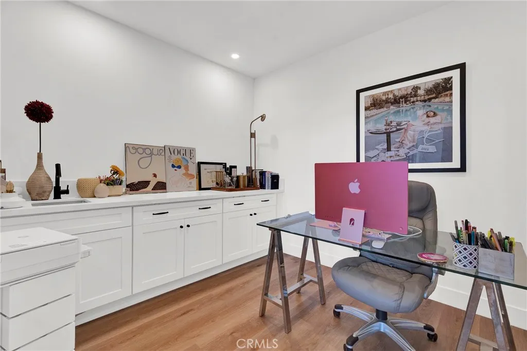 Additional image 22 of 4830 Elmwood Avenue Unit 302, Los Angeles, CA 90004
