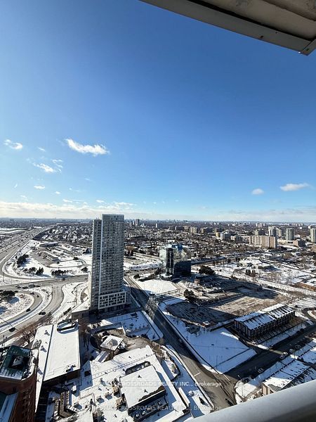 3908-125 Village Green Square, Toronto, ON, M1S 0G3
