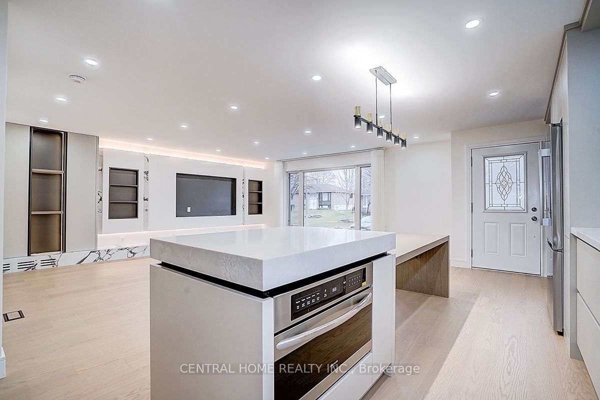 Additional image 4 of Main-23 Bakerdale Road, Markham, ON, L3P 1J3