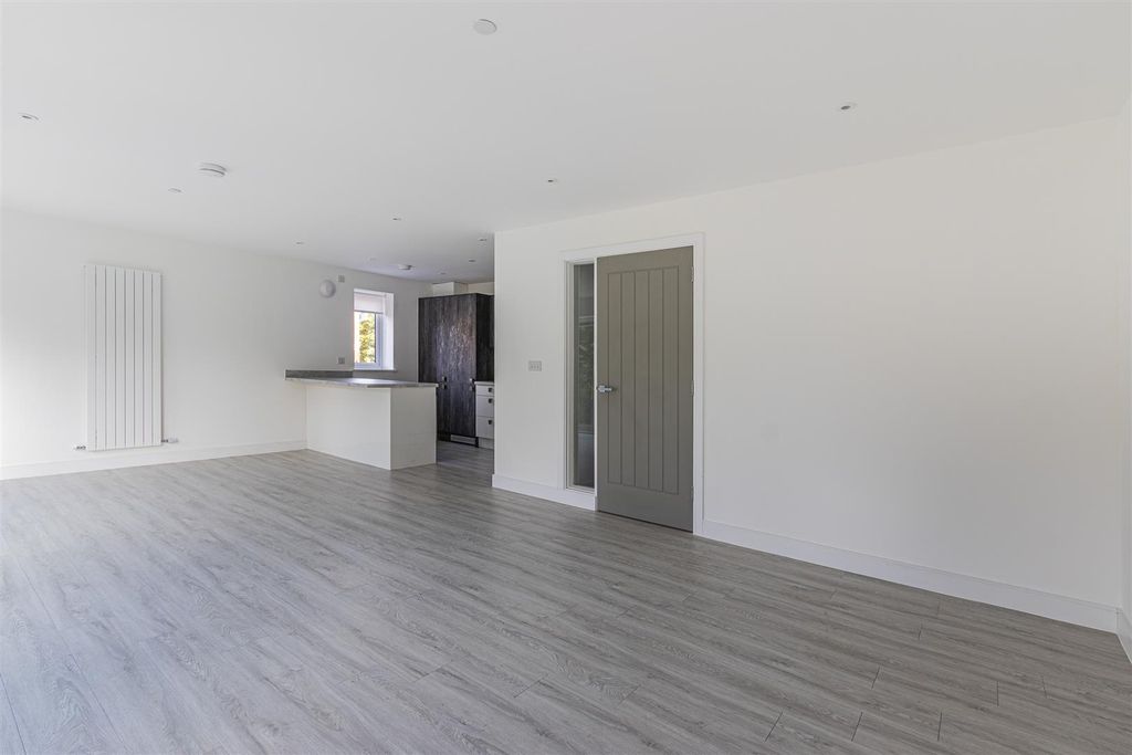 Additional image 7 of 2 bed flat for saleChurch Road, Lisvane CF14