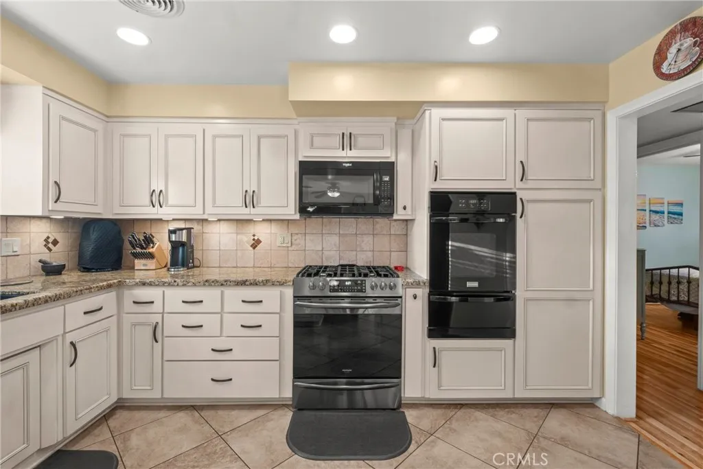 Additional image 34 of 705 Elm St, Tehachapi, CA 93561