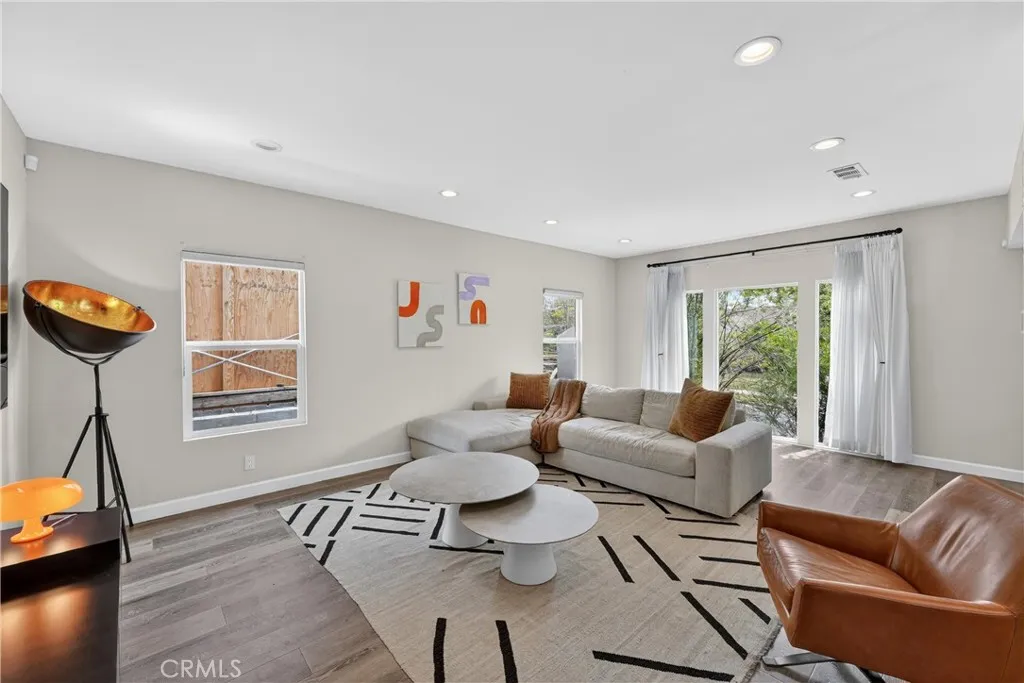 Additional image 2 of 1029 Keniston Avenue, Los Angeles, CA 90019