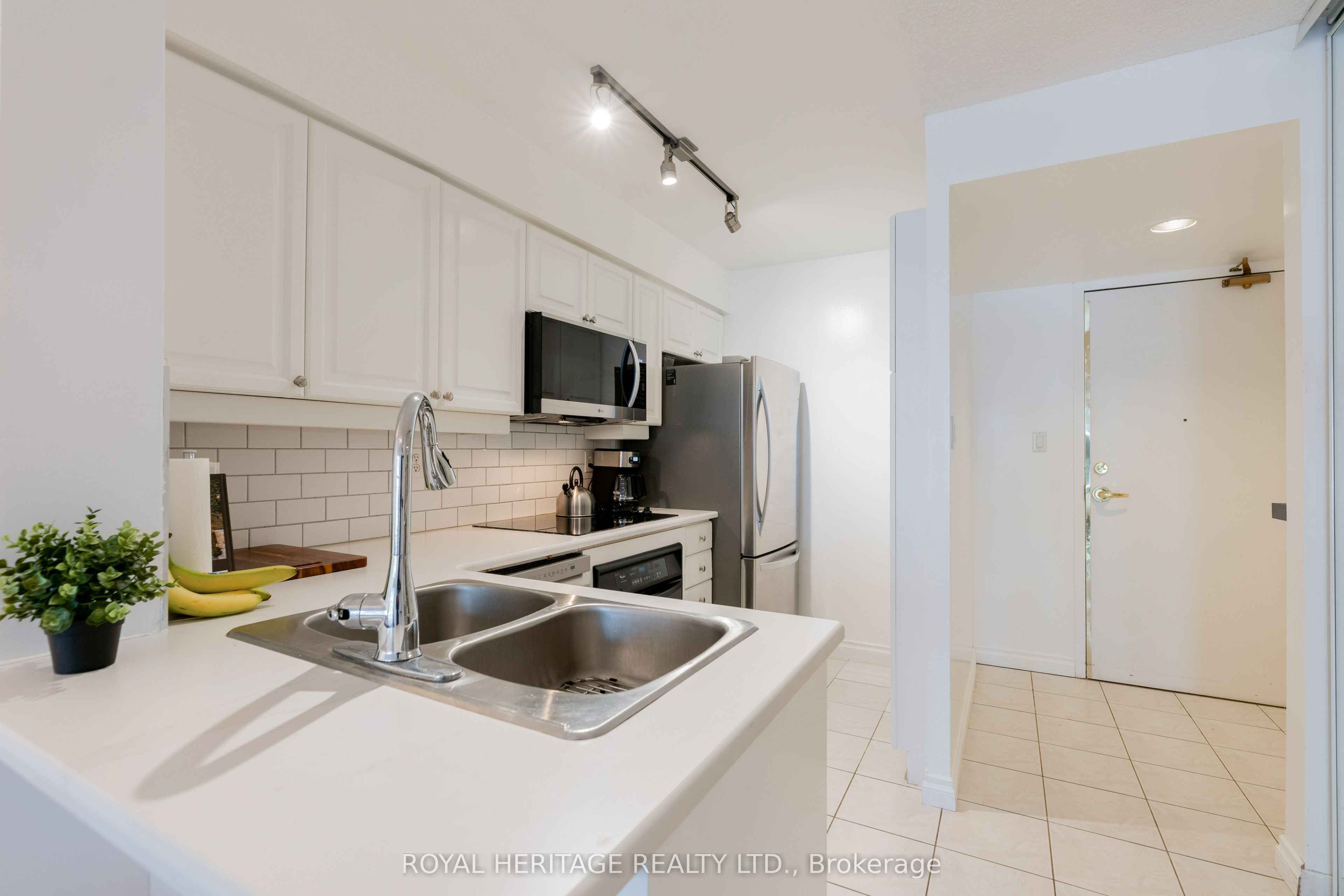 Additional image 5 of 211-188 Redpath Avenue, Toronto, ON, M4P 3J2
