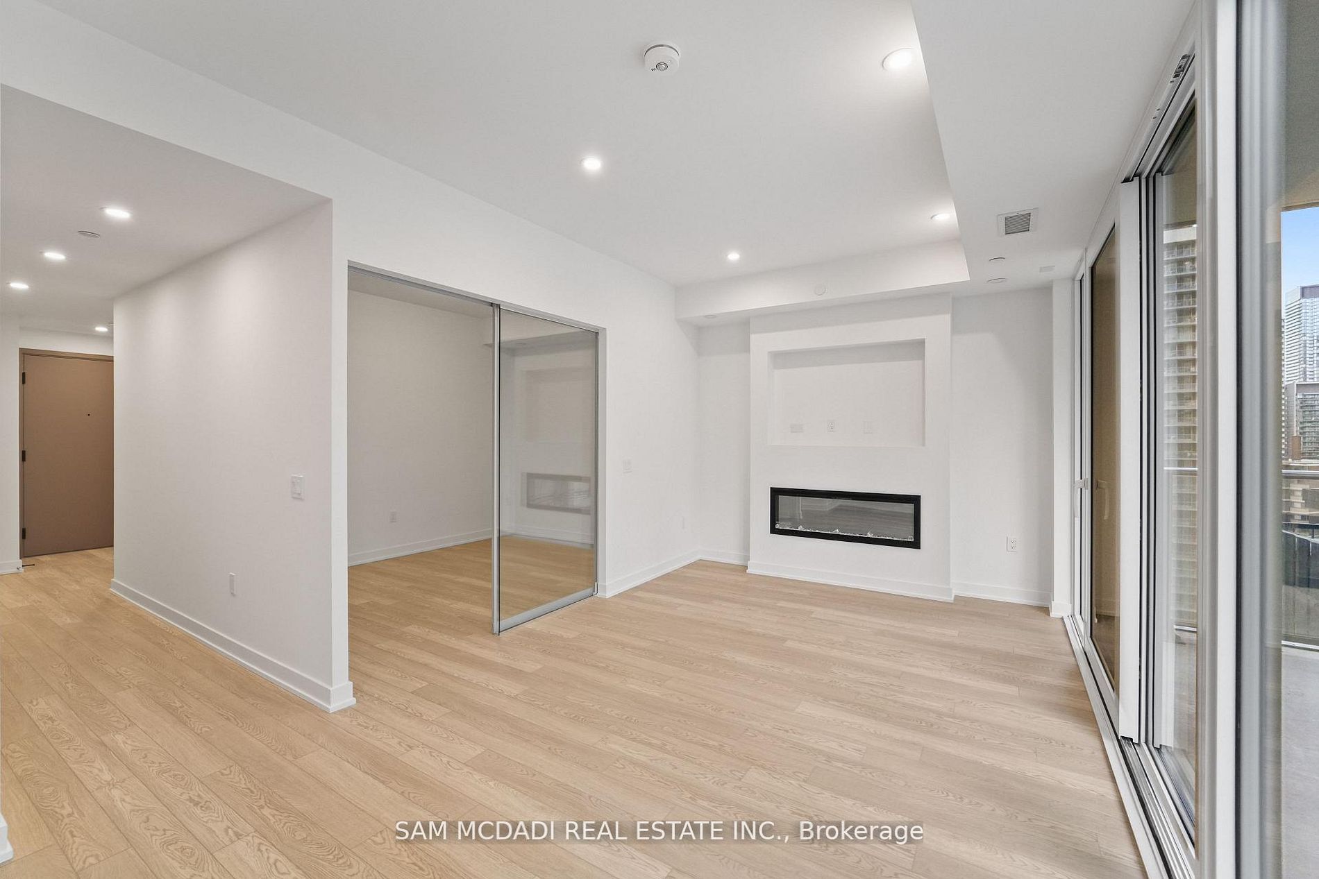 Additional image 5 of 1011-634 Church Street, Toronto, ON, M4Y 2G3