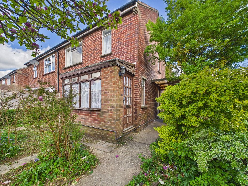 2 bed semi-detached house for saleHitchcock Place, Sudbury, Suffolk CO10