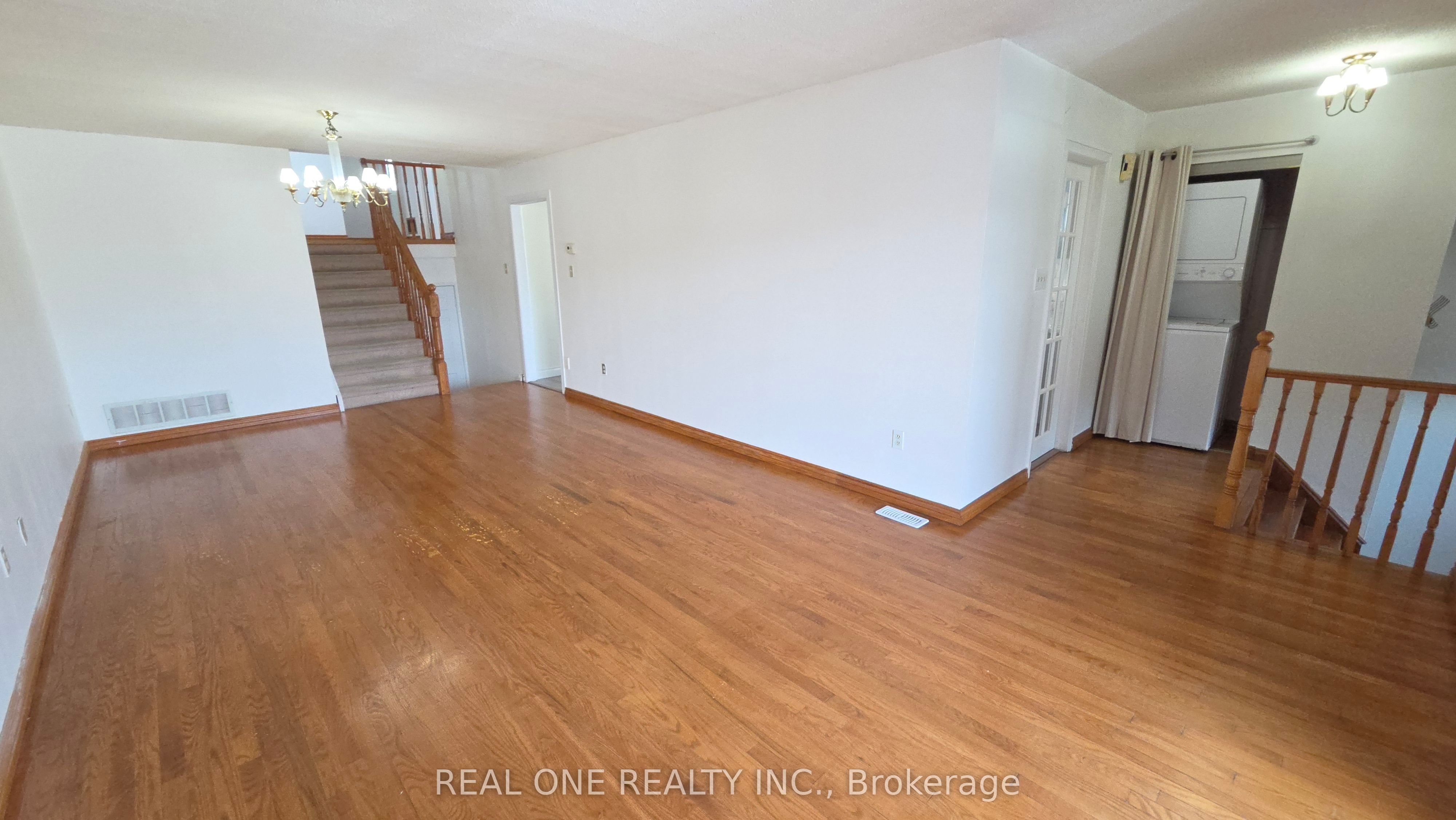 Additional image 3 of 4157 Sandover Court, Mississauga, ON, L5C 3K8